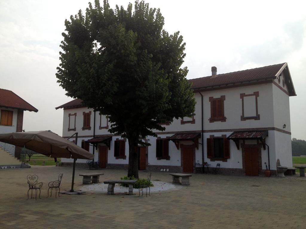 Bed And Breakfast Azienda Agricola Cascina Salazzara Маджента Экстерьер фото