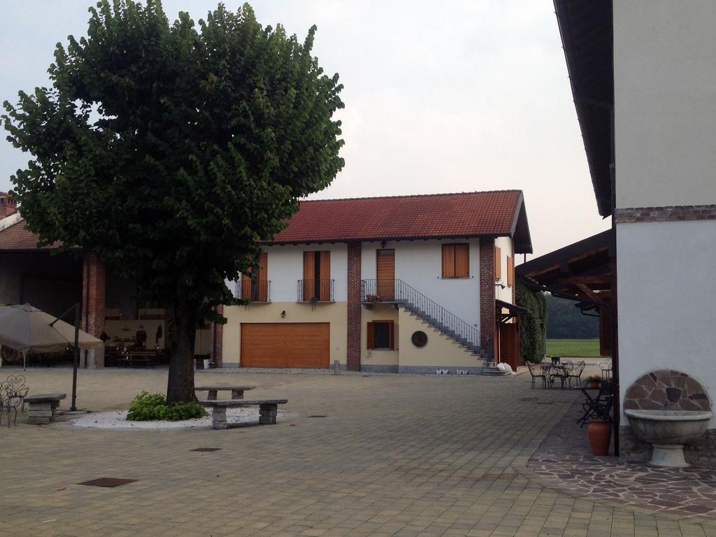Bed And Breakfast Azienda Agricola Cascina Salazzara Маджента Экстерьер фото